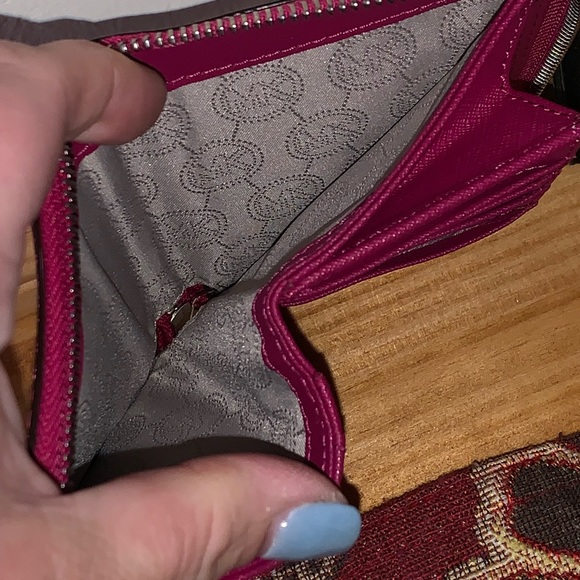 🌸Michael Kors Pink Wallet 🌸 - Picture 5 of 8